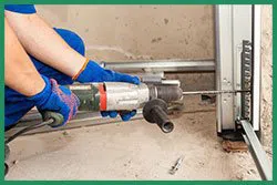 Quality Garage Door Service Los Angeles, CA 323-881-0866 - installation-sid-gr-22m